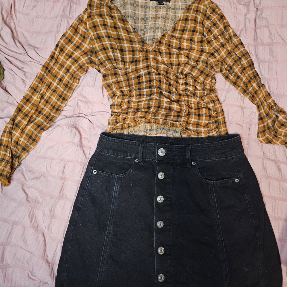 Outfit Size 4 Denim AEO Skirt and Almost Famous Cropped Top